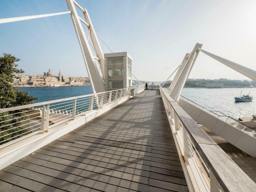 Cosy 1Br Penthouse With Terrace, Great Location Apartamento Gzira Exterior foto